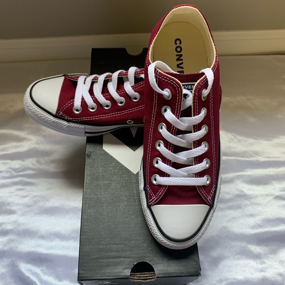 maroon converse low top womens